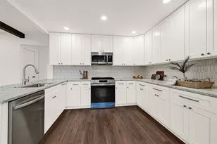 435 Bayou View Dr, Seabrook, TX 77586 - Photo 11