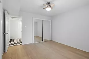 8289 Kingsbrook Rd, Houston, TX 77024 - Photo 23