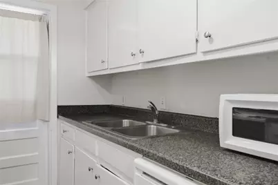 8289 Kingsbrook Road #273, Houston, TX 77024 - Photo 17