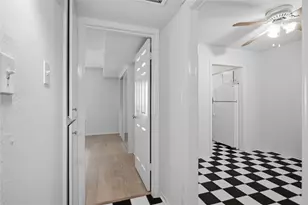 8289 Kingsbrook Rd, Houston, TX 77024 - Photo 27