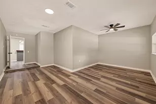 3703 Tiffany Dr, Houston, TX 77045 - Photo 23