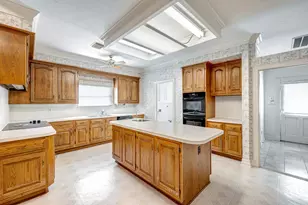 13714 Cottrell Ct, Houston, TX 77077 - Photo 9