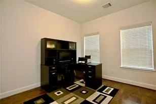 948 W 24th St, Houston, TX 77008 - Photo 13