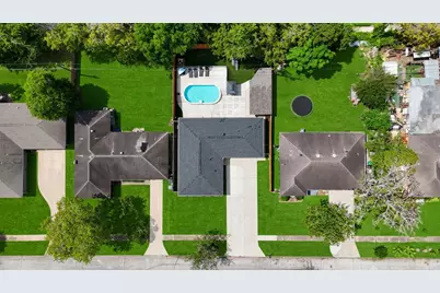 8910 Marinette Drive, Houston, TX 77074 - Photo 45