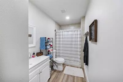 2633 W Main Street, Baytown, TX 77520 - Photo 13