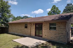 102 Libby Cir, Willis, TX 77378 - Photo 7