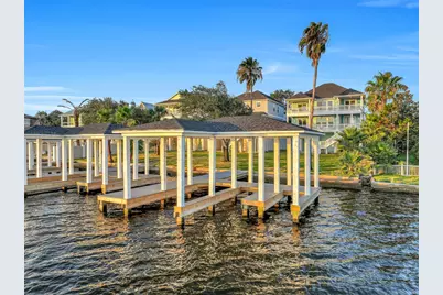 1519 Bayou Shore Drive, Galveston, TX 77551 - Photo 47