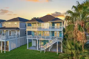 1519 Bayou Shore Dr, Galveston, TX 77551 - Photo 3