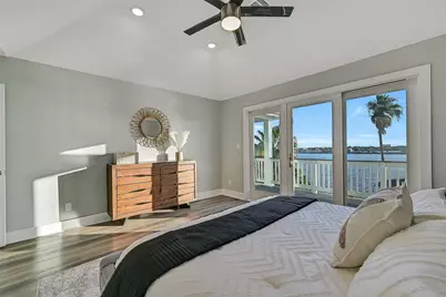 1519 Bayou Shore Drive, Galveston, TX 77551 - Photo 39
