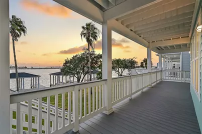 1519 Bayou Shore Drive, Galveston, TX 77551 - Photo 45