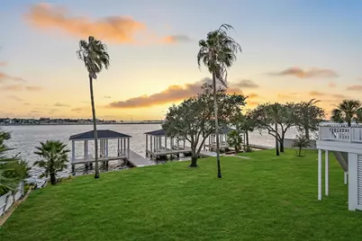 1519 Bayou Shore Drive, Galveston, TX 77551 - Photo 43