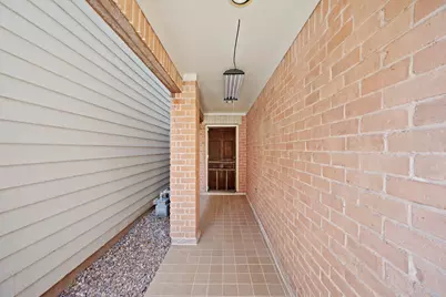 8690 Meadowcroft Drive, Houston, TX 77063 - Photo 35