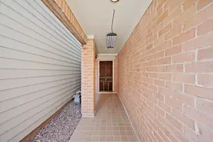 8690 Meadowcroft Dr, Houston, TX 77063 - Photo 35