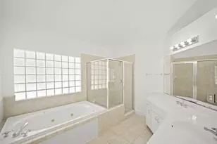 8690 Meadowcroft Dr, Houston, TX 77063 - Photo 31