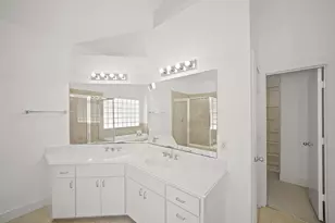 8690 Meadowcroft Dr, Houston, TX 77063 - Photo 31
