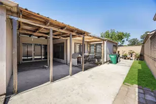 2423 Prides Crossing Rd, Houston, TX 77067 - Photo 25