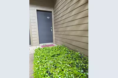 10049 Westpark Drive #107, Houston, TX 77042 - Photo 9