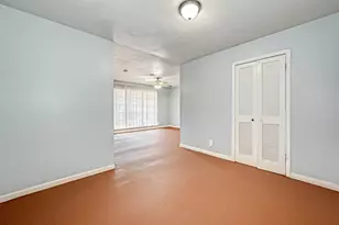 2946 Dragonwick Dr, Houston, TX 77045 - Photo 13