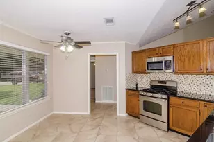6910 Brockington Dr, Katy, TX 77494 - Photo 5
