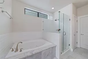 1917 W 15th St, Houston, TX 77008 - Photo 21