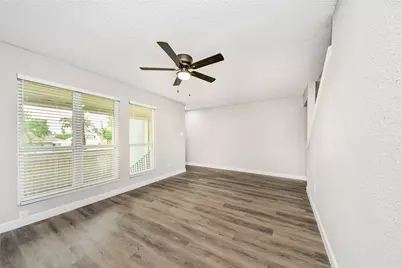 781 Country Place Drive #2021, Houston, TX 77079 - Photo 17