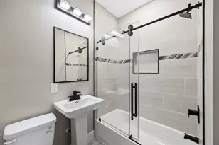5949 Collingsworth St, Houston, TX 77026 - Photo 19