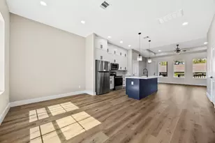 5949 Collingsworth St, Houston, TX 77026 - Photo 5