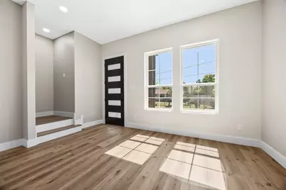 5949 Collingsworth Street, Houston, TX 77026 - Photo 11