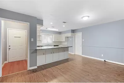 10502 Royal Oaks Drive, Houston, TX 77016 - Photo 9