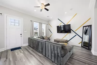 9320 Coffee Street #A-B, Houston, TX 77033 - Photo 7