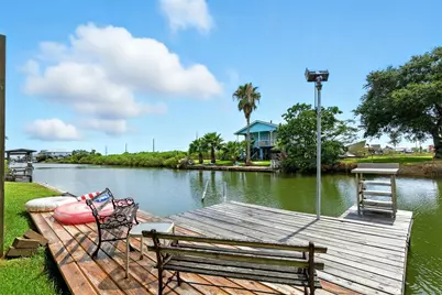 7215 Beau Rue Street, Hitchcock, TX 77563 - Photo 3