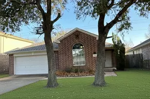 2882 Sun River Ln, Dickinson, TX 77539 - Photo 1