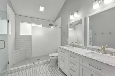 22 E New Avery Place, Spring, TX 77382 - Photo 37