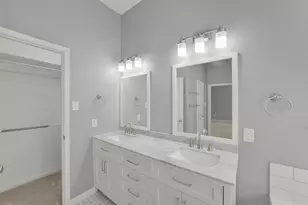 22 E New Avery Pl, Spring, TX 77382 - Photo 31