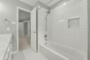 22 E New Avery Pl, Spring, TX 77382 - Photo 41