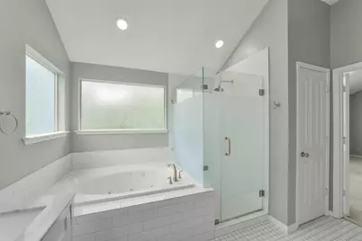 22 E New Avery Place, The Woodlands, TX 77382 - Photo 33