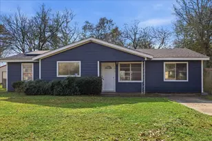 1415 Beagle, Orange, TX 77632 - Photo 3