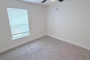 1526 E 32nd 1/2 St, Houston, TX 77022 - Photo 11