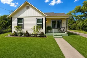 1526 E 32nd 1/2 St, Houston, TX 77022 - Photo 1