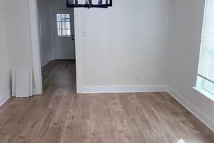 1526 E 32nd 1/2 St, Houston, TX 77022 - Photo 5