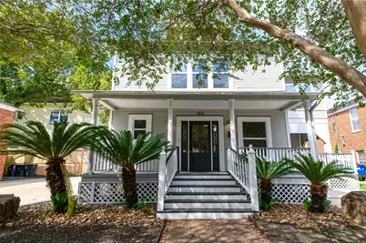 105 E 14th Street, Houston, TX 77008 - Photo 1