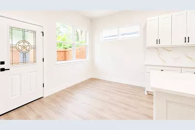 142A College Street, Fresno, TX 77545 - Photo 9