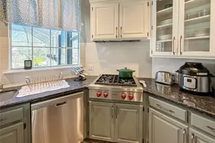 443 Huckleberry Dr, Lake Jackson, TX 77566 - Photo 15