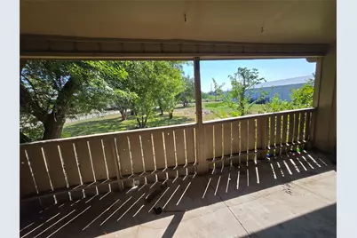 5661 Birchmont Drive #E, Houston, TX 77091 - Photo 9