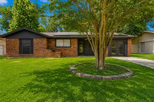 807 Dr Martin Luther King Jr Pl N, Conroe, TX 77301 - Photo 1