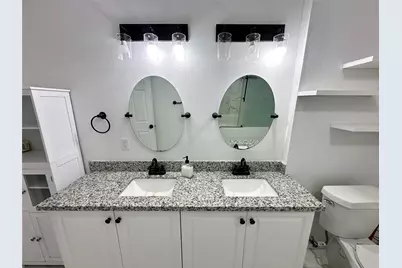 10442 Southport Drive, Houston, TX 77089 - Photo 11