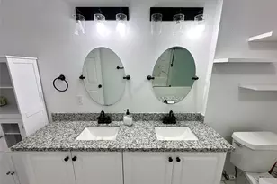 10442 Southport Dr, Houston, TX 77089 - Photo 11