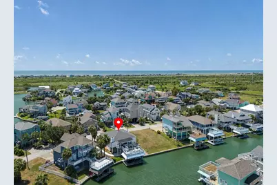 12808 Camino Famoso Road, Galveston, TX 77554 - Photo 41