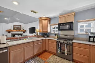 12808 Camino Famoso Rd, Galveston, TX 77554 - Photo 13