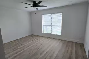 409 Brook Hollow Dr, Conroe, TX 77385 - Photo 23